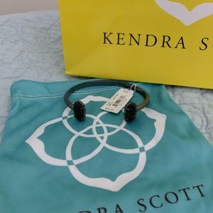 NWT Gun Metal Elton with Black Drusy